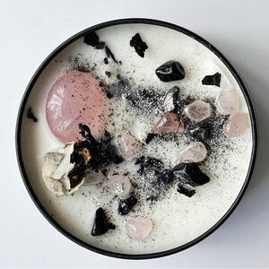 Full Moon Magic Candle – Black Obsidian & Rose Quartz, Soy Wax, Grounding & Love
